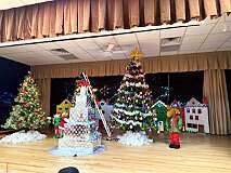 15: Tree Lighting-07 READY